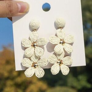 Buy it now! Cream raffia flower dangle earrings